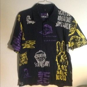 💥💥PRICE DROP👇Volcom Collared TShirt